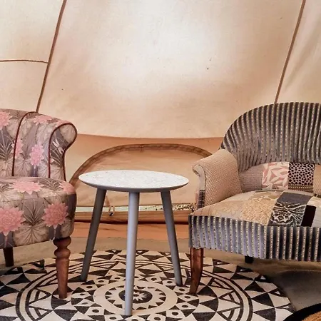 Luxury Bell Tent At La Fortinerie *