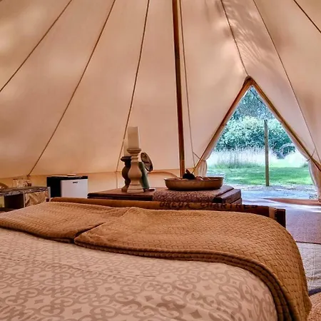 Luxury Bell Tent At La Fortinerie Mouliherne